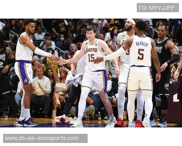 湖人队与灰熊队激战正酣2021年1月4号精彩赛事回顾与分析